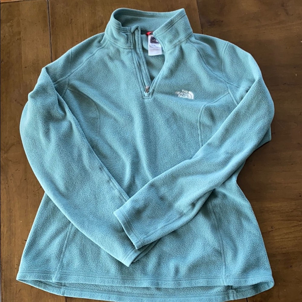 North Face Women’s Pullover